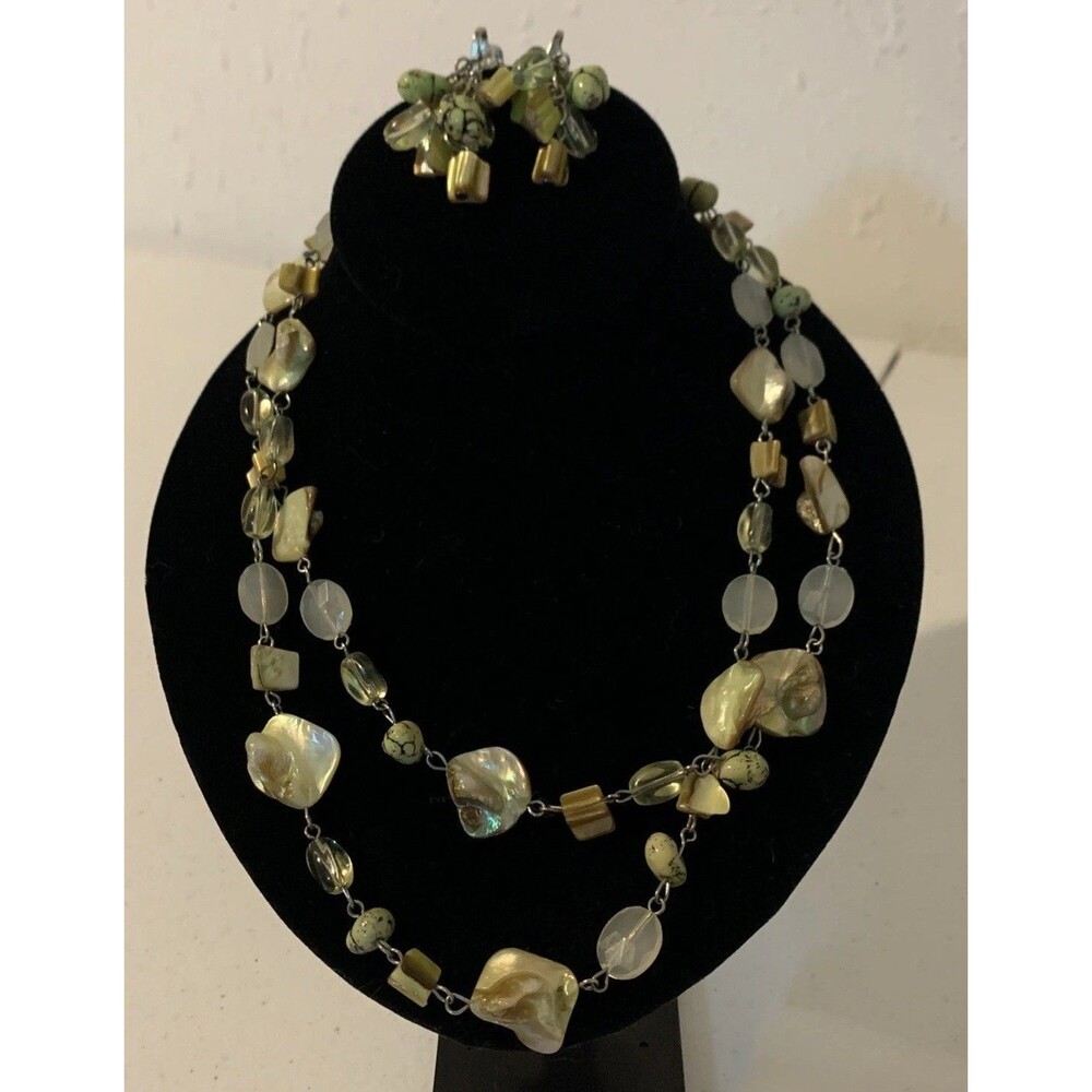 Vintage Green Mother of Pearl Necklace & Earrings Set Long Strand Chunky Shell